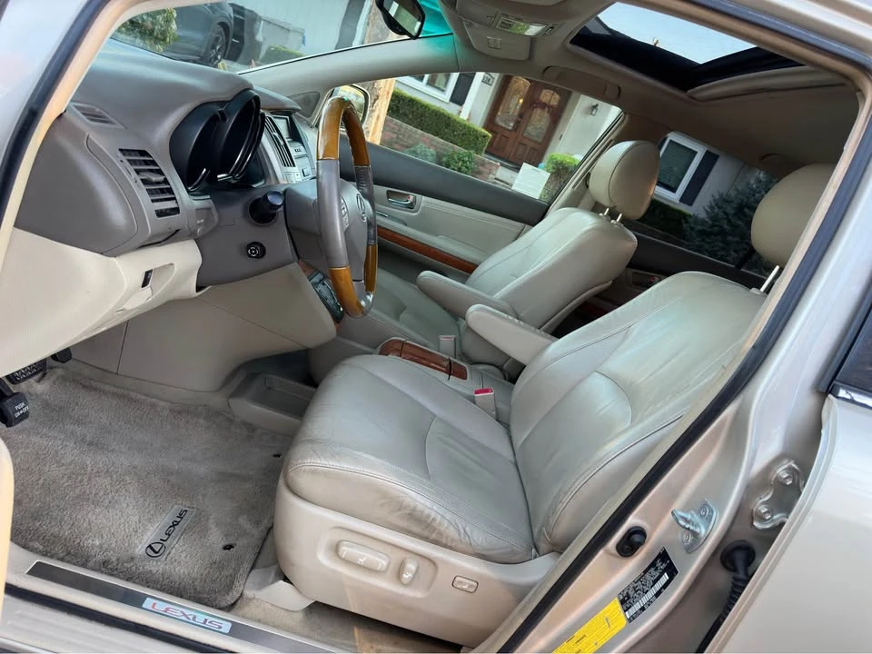 2004 Lexus RX 2nd Gen - Image 5 of 14