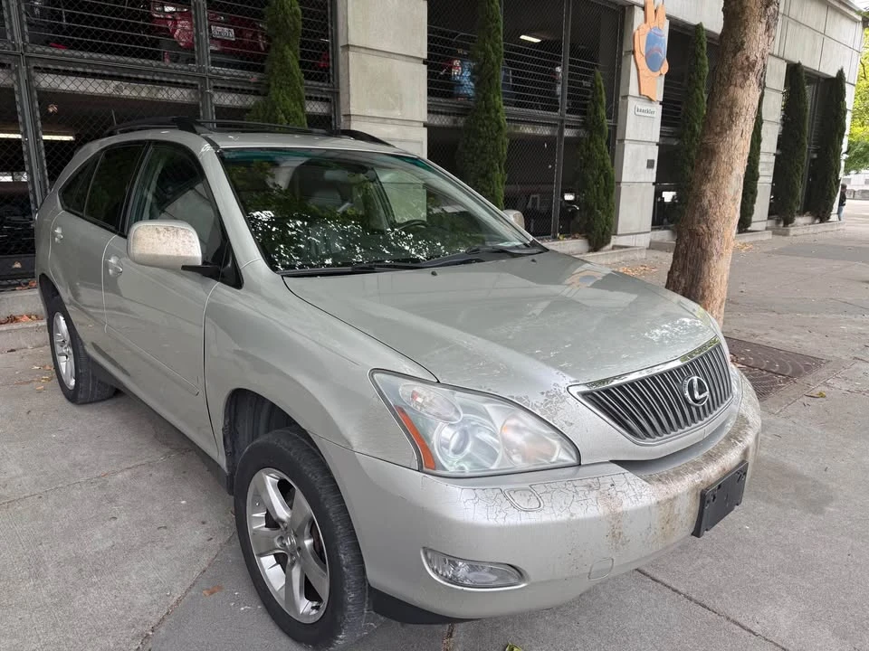 2004 Lexus RX 2nd Gen - Image 2 of 8