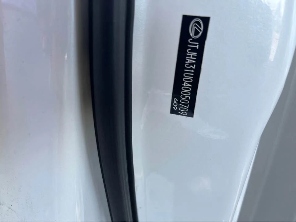 2004 Lexus RX 2nd Gen - Image 7 of 9