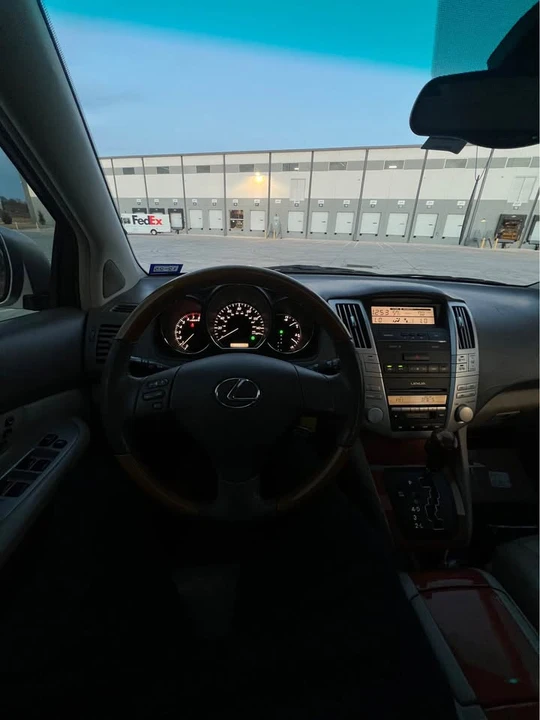 2004 Lexus RX 2nd Gen - Image 12 of 13
