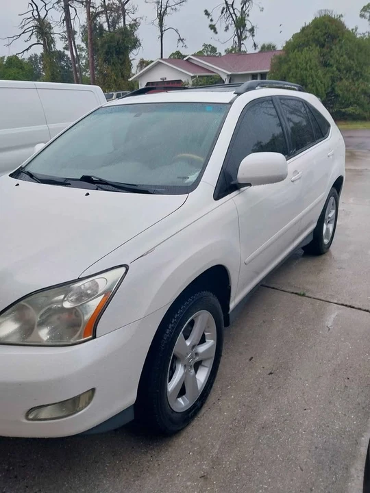 2004 Lexus RX 2nd Gen - Image 11 of 12