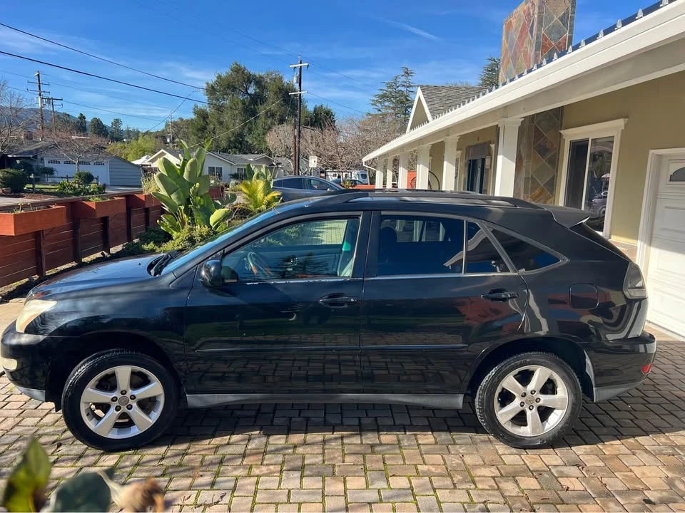 2004 Lexus RX 2nd Gen - Image 4 of 10