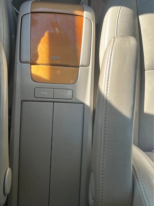 2004 Lexus RX 2nd Gen - Image 7 of 12