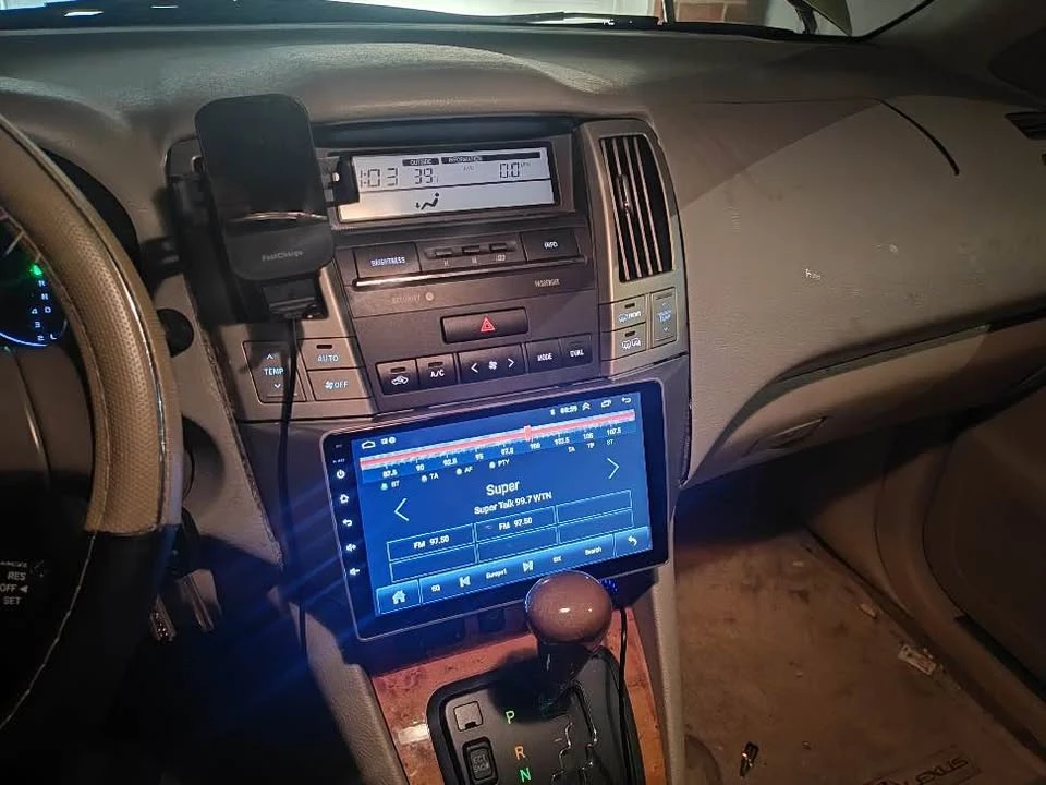 2004 Lexus RX 2nd Gen - Image 10 of 12