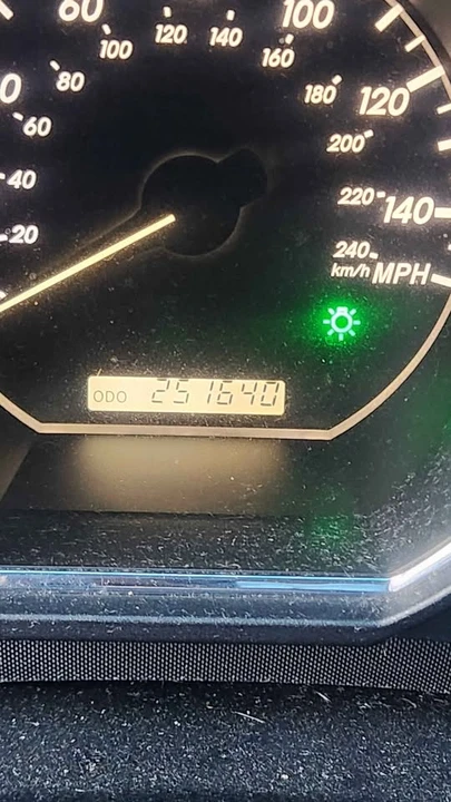 2004 Lexus RX 2nd Gen - Image 14 of 20