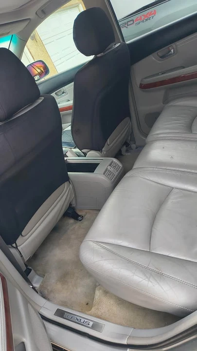 2004 Lexus RX 2nd Gen - Image 10 of 12