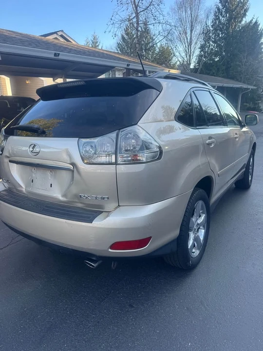 2004 Lexus RX 2nd Gen - Image 5 of 13