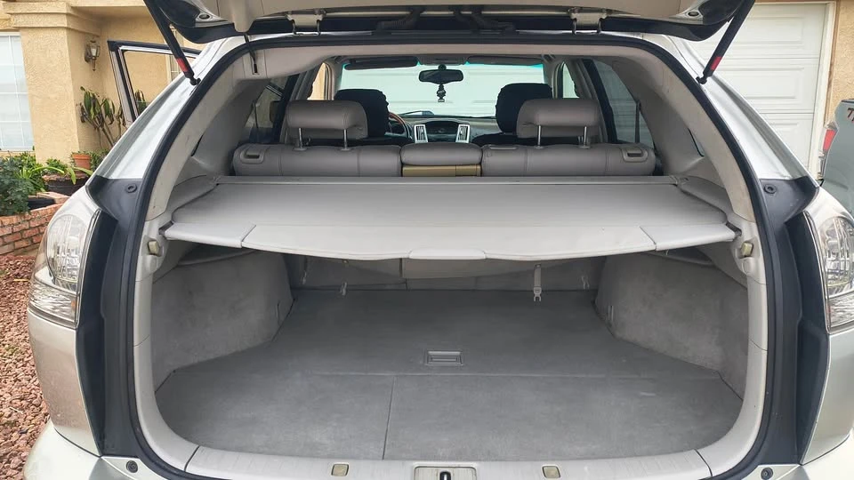 2004 Lexus RX 2nd Gen - Image 9 of 12