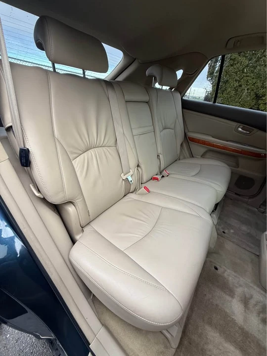 2004 Lexus RX 2nd Gen - Image 11 of 16