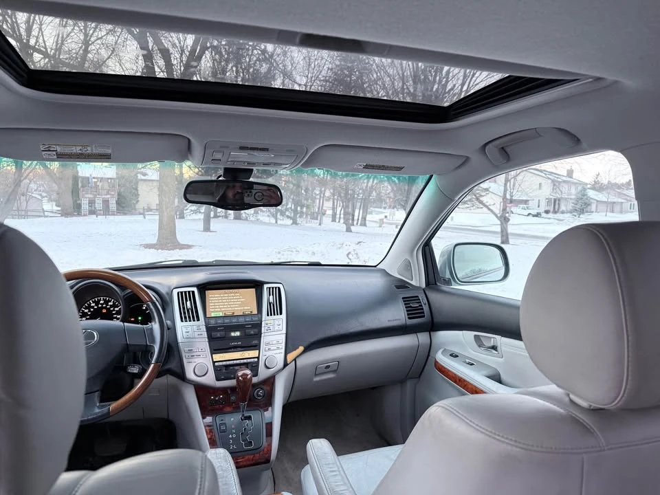 2004 Lexus RX 2nd Gen - Image 9 of 15