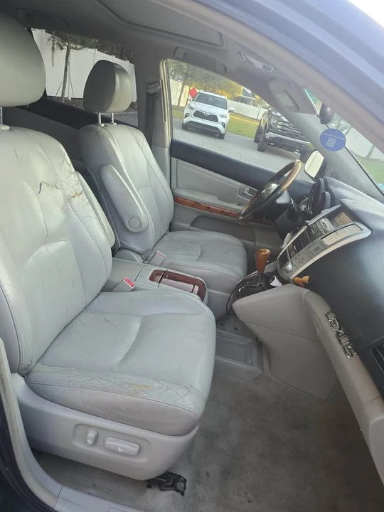 2004 Lexus RX 2nd Gen - Image 8 of 12