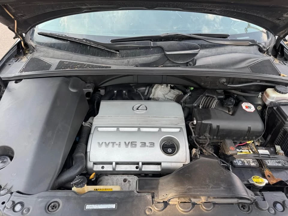 2004 Lexus RX 2nd Gen - Image 10 of 16