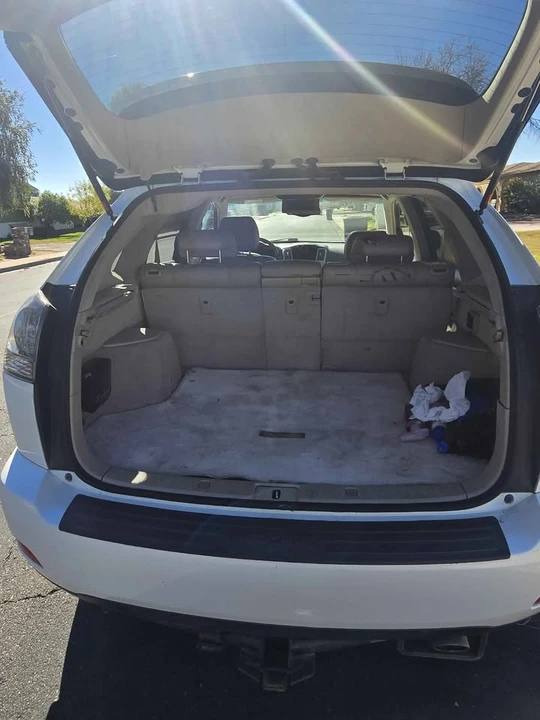 2004 Lexus RX 2nd Gen - Image 8 of 9