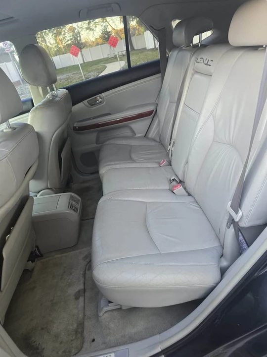 2004 Lexus RX 2nd Gen - Image 11 of 12