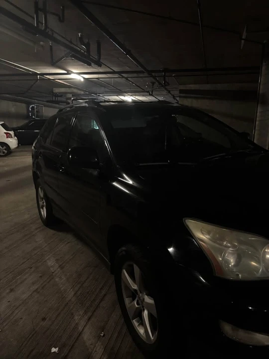 2004 Lexus RX 2nd Gen - Image 4 of 11