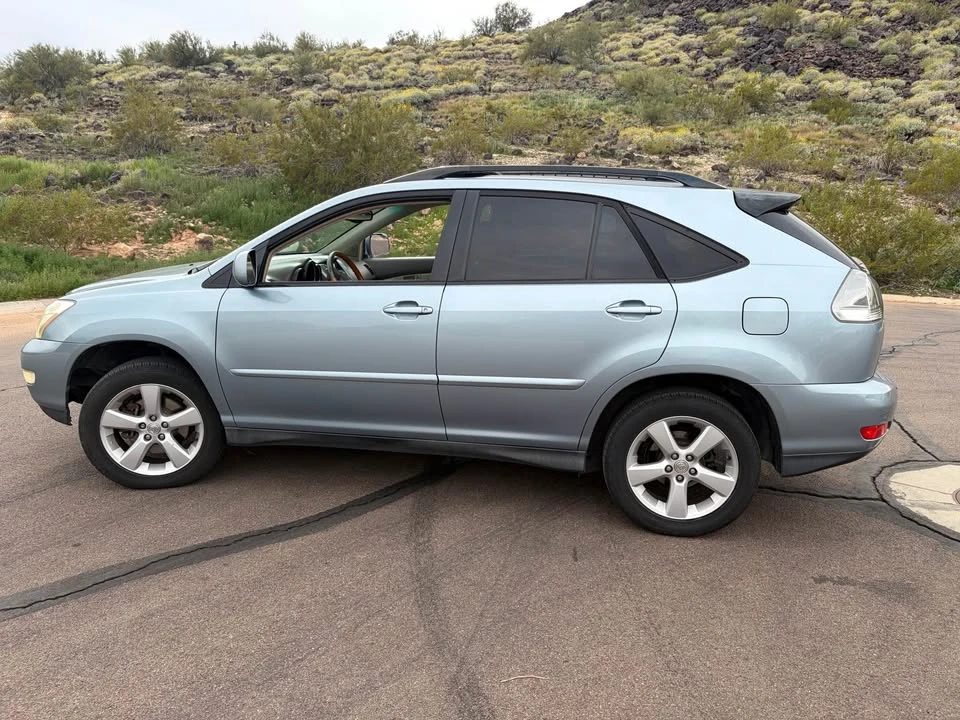 2004 Lexus RX 2nd Gen - Image 6 of 13