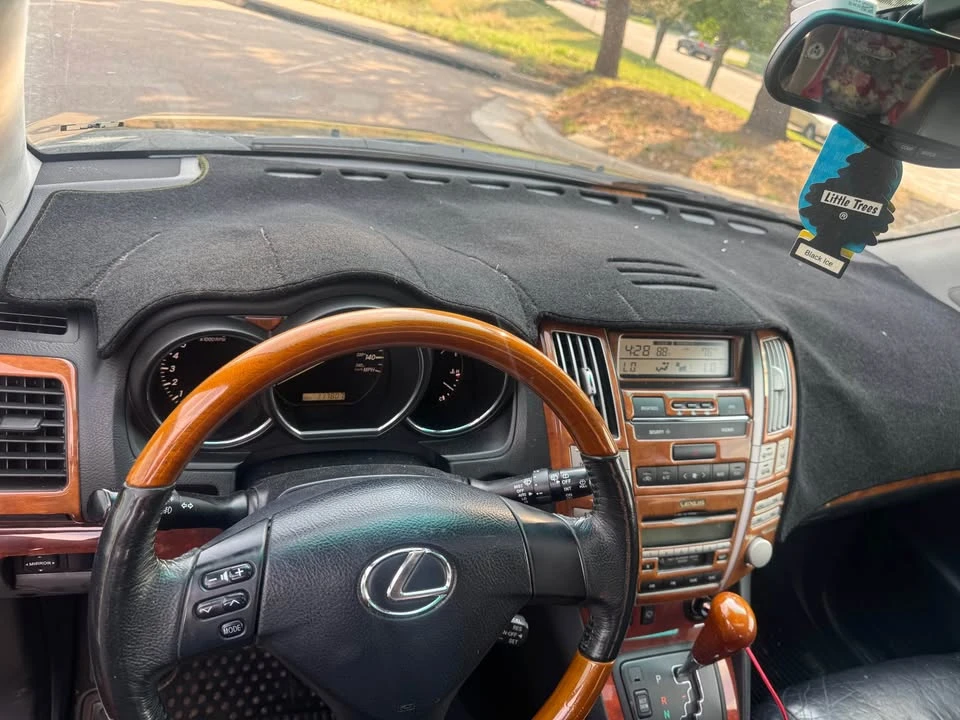 2004 Lexus RX 2nd Gen - Image 13 of 16