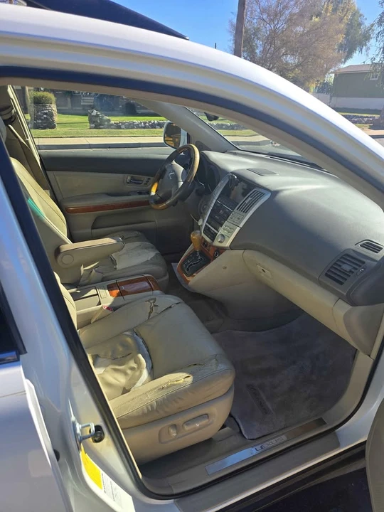 2004 Lexus RX 2nd Gen - Image 6 of 9
