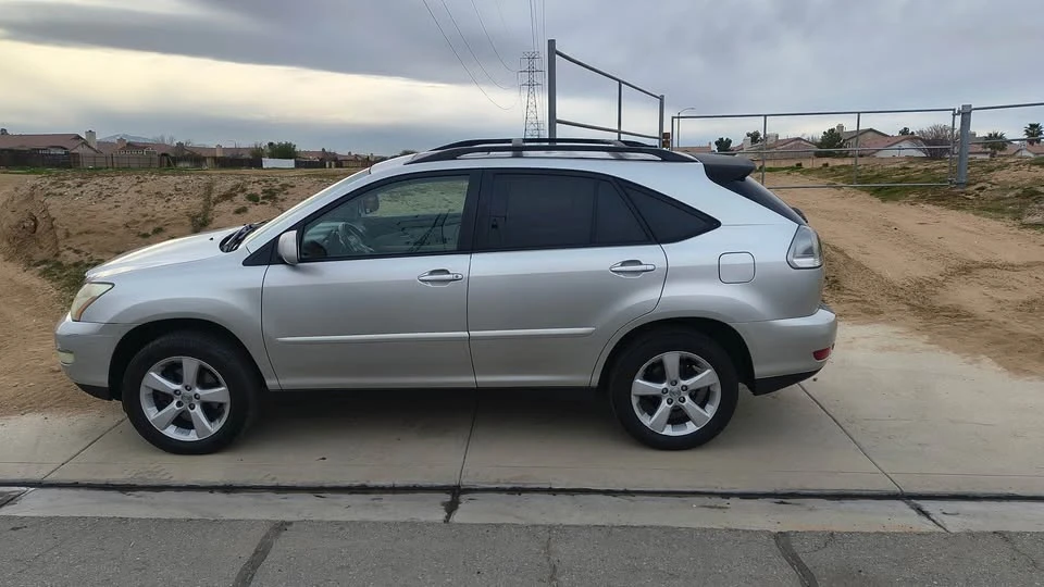 2004 Lexus RX 2nd Gen - Image 6 of 12