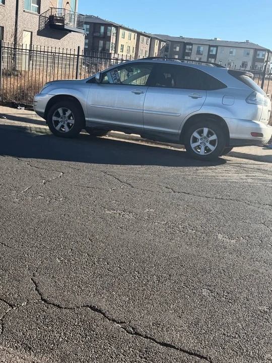 2004 Lexus RX 2nd Gen - Image 5 of 9