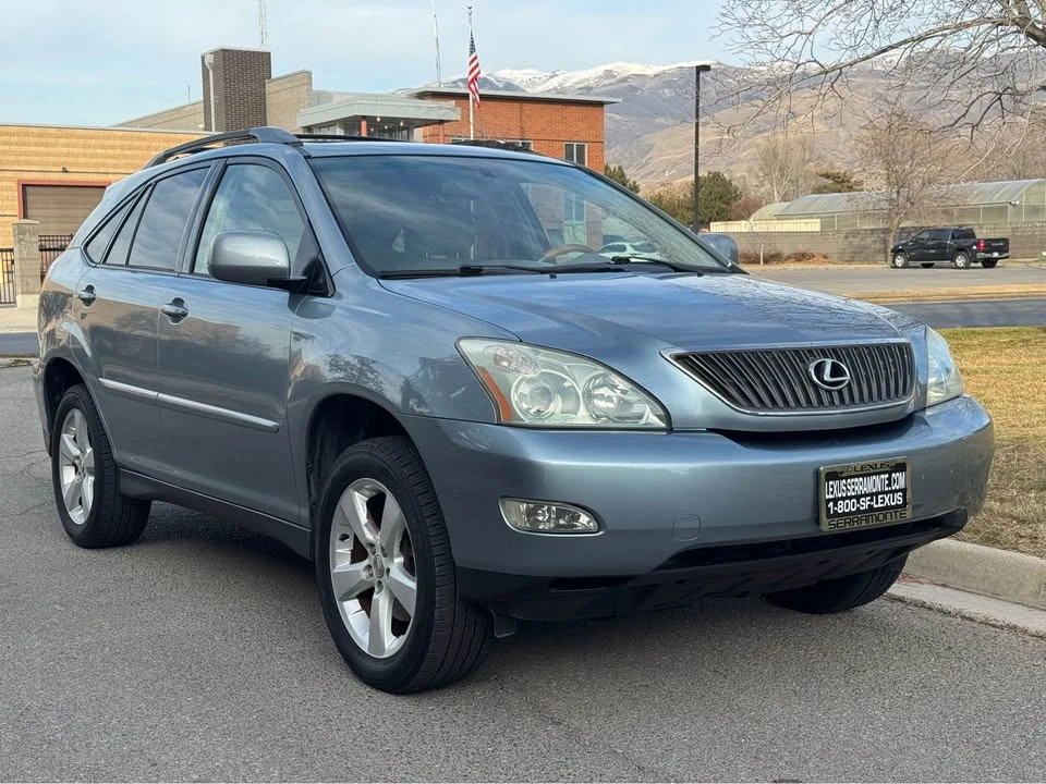 2004 Lexus RX 2nd Gen - Image 7 of 13