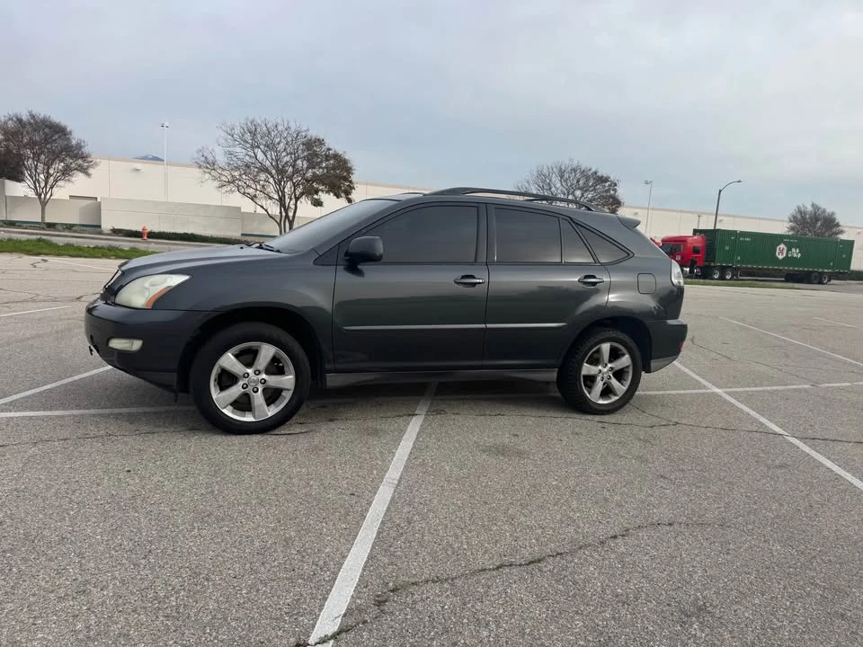 2004 Lexus RX 2nd Gen - Image 5 of 9