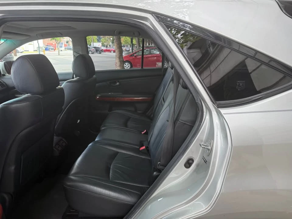2004 Lexus RX 2nd Gen - Image 5 of 8