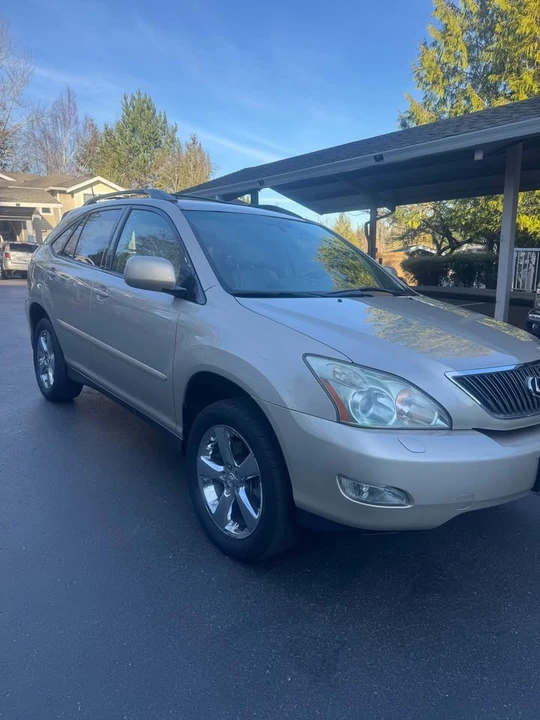 2004 Lexus RX 2nd Gen - Image 2 of 13