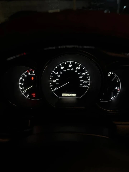 2004 Lexus RX 2nd Gen - Image 7 of 11