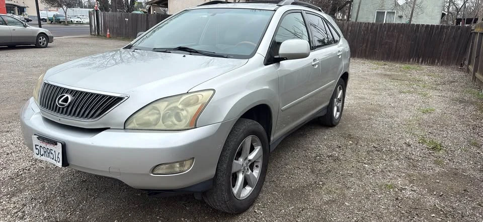 2004 Lexus RX 2nd Gen - Image 3 of 3