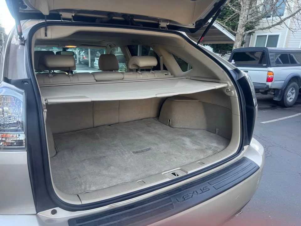 2004 Lexus RX 2nd Gen - Image 8 of 13