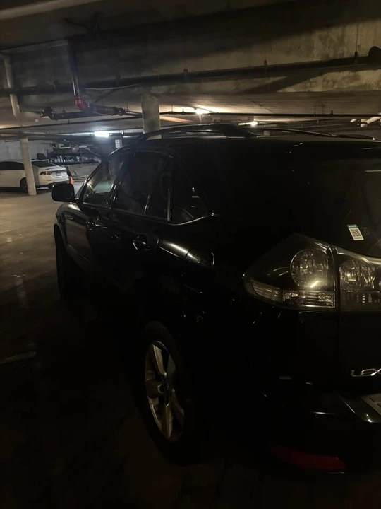 2004 Lexus RX 2nd Gen - Image 2 of 11