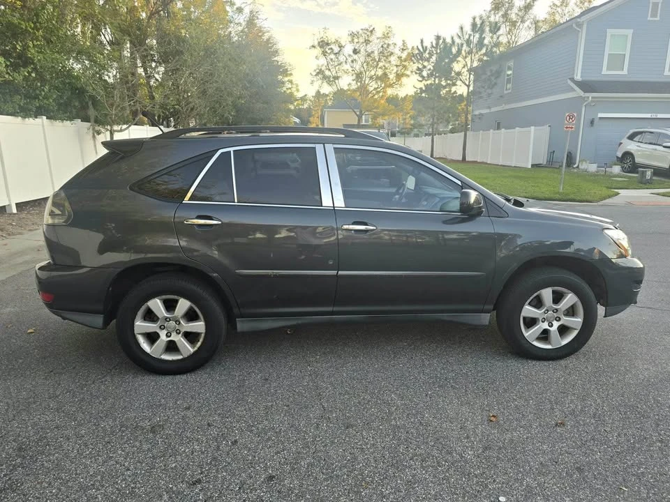 2004 Lexus RX 2nd Gen - Image 5 of 12