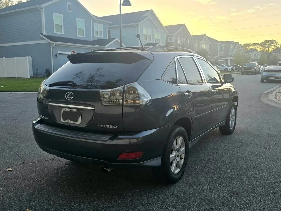 2004 Lexus RX 2nd Gen - Image 4 of 12
