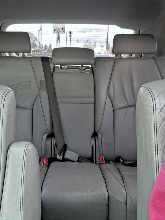 2004 Lexus RX 2nd Gen - Image 10 of 13