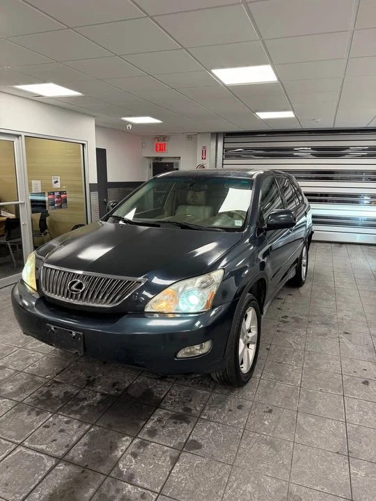 2004 Lexus RX 2nd Gen - Image 2 of 9