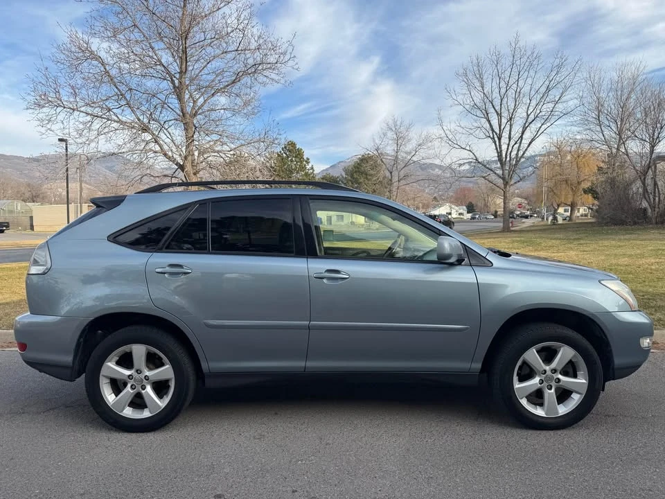 2004 Lexus RX 2nd Gen - Image 6 of 13