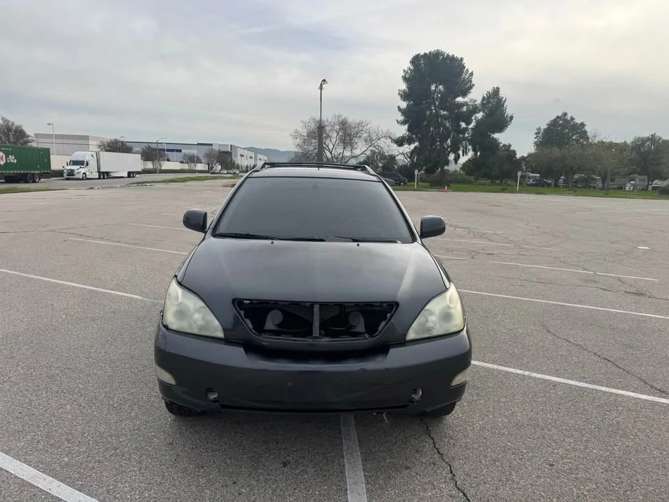 2004 Lexus RX 2nd Gen - Image 2 of 9