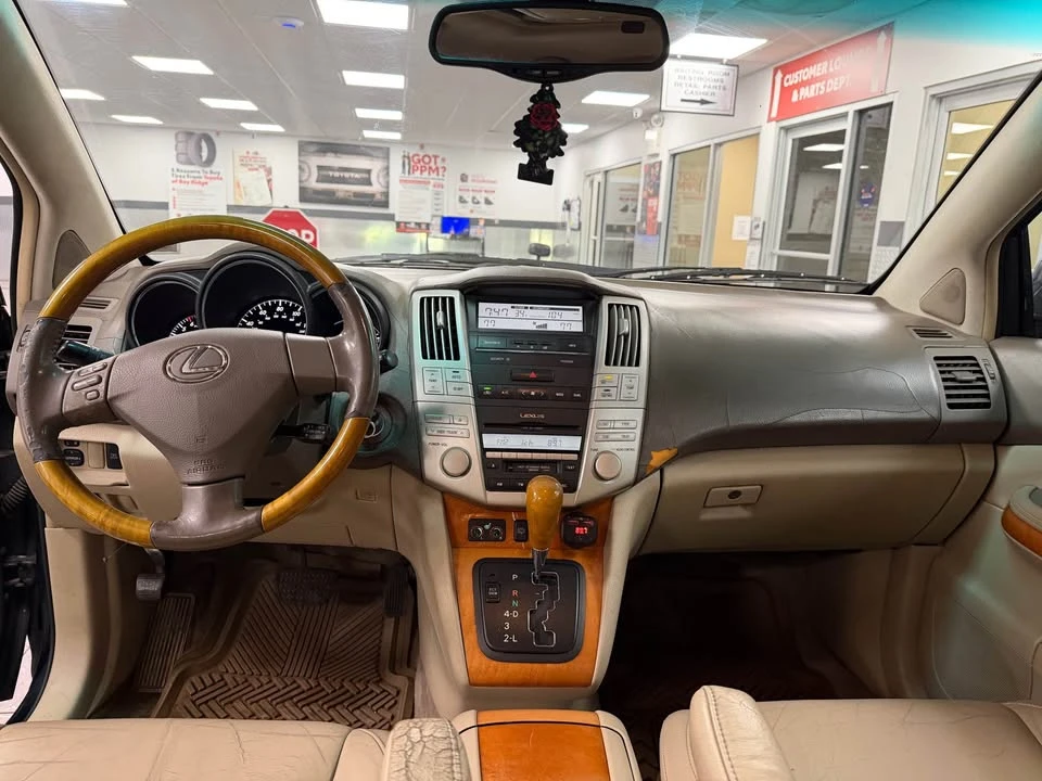 2004 Lexus RX 2nd Gen - Image 8 of 9