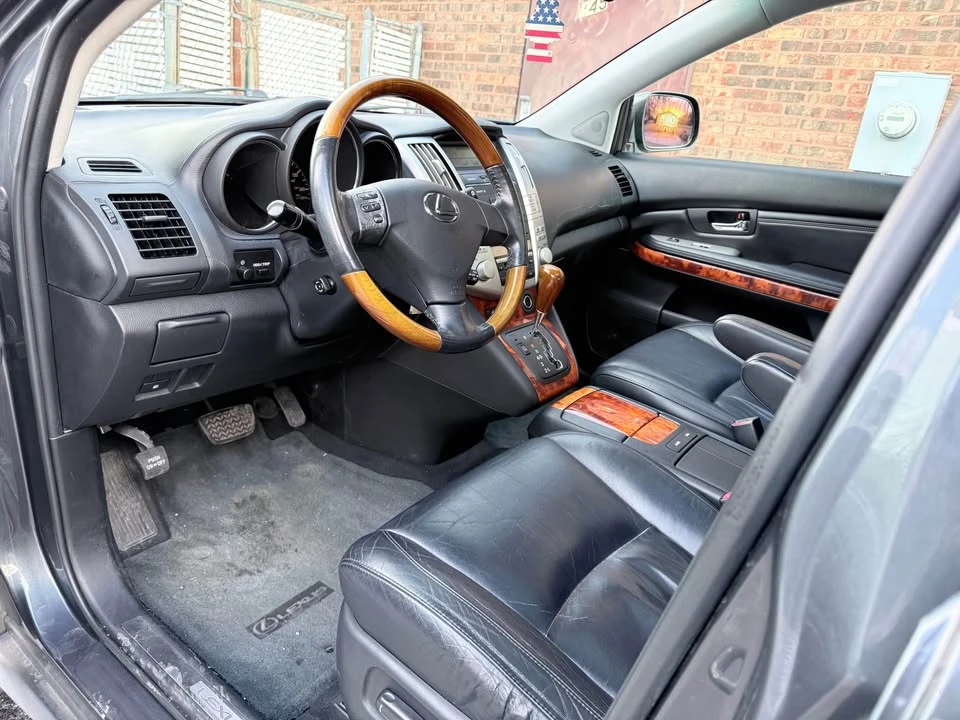 2004 Lexus RX 2nd Gen - Image 8 of 16
