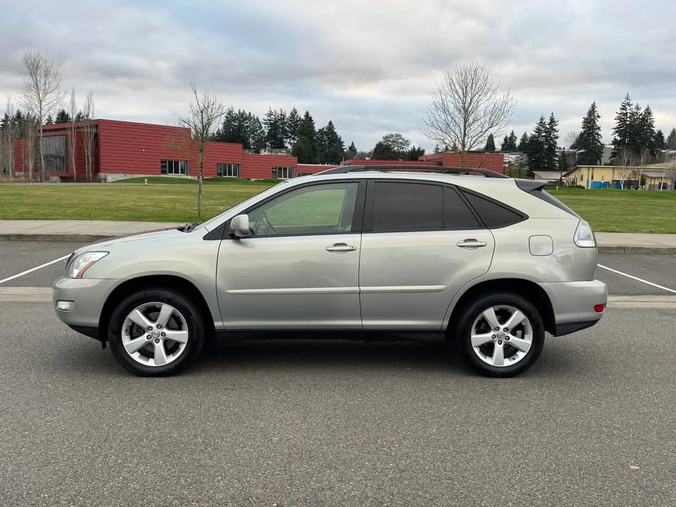 2004 Lexus RX 2nd Gen - Image 2 of 12