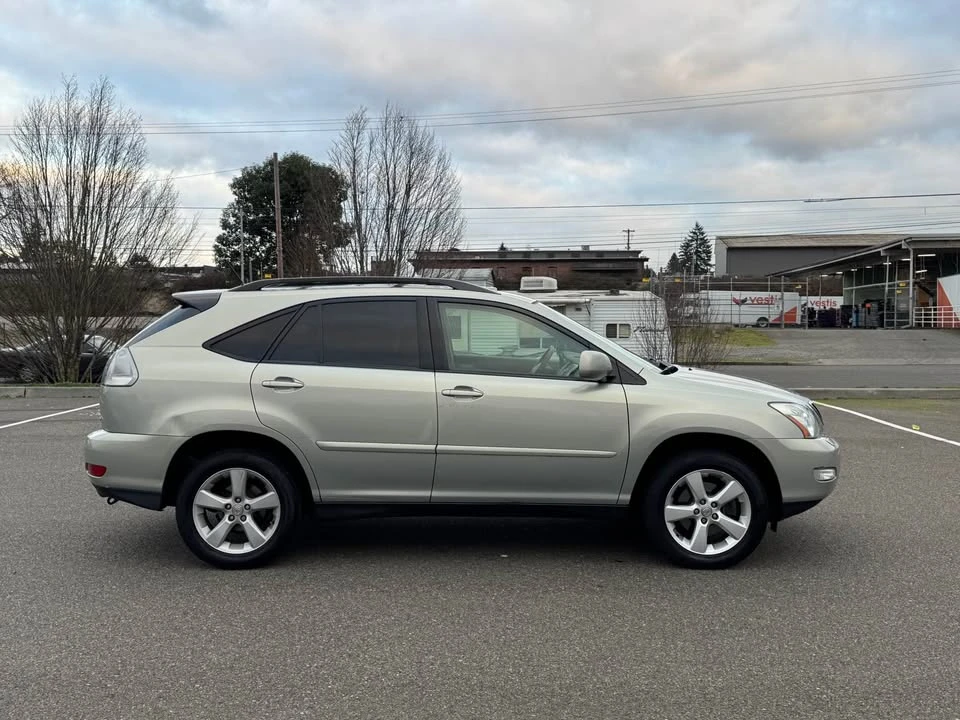 2004 Lexus RX 2nd Gen - Image 6 of 12