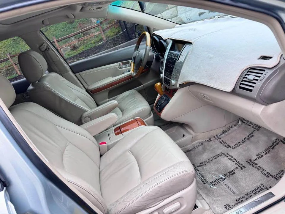 2004 Lexus RX 2nd Gen - Image 11 of 16