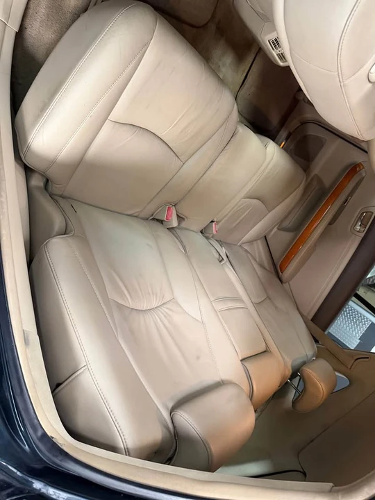 2004 Lexus RX 2nd Gen - Image 7 of 9