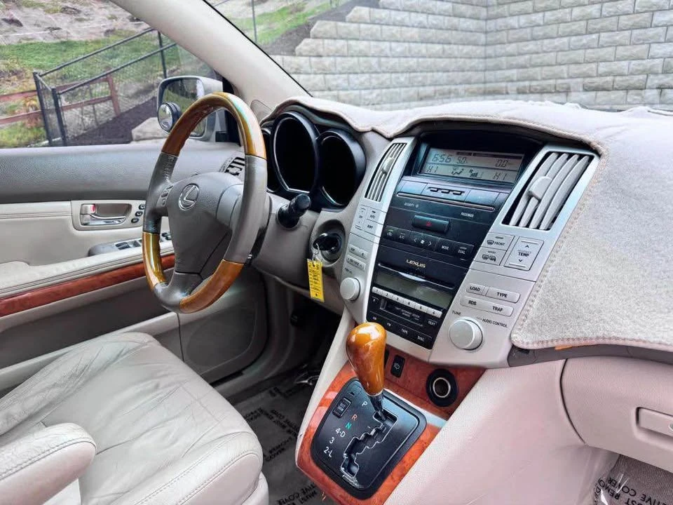 2004 Lexus RX 2nd Gen - Image 12 of 16