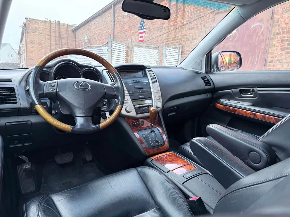 2004 Lexus RX 2nd Gen - Image 11 of 16