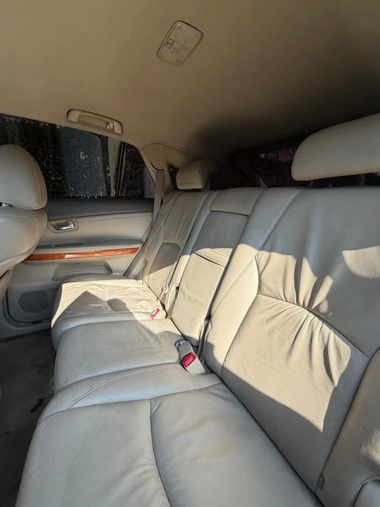 2004 Lexus RX 2nd Gen - Image 6 of 8