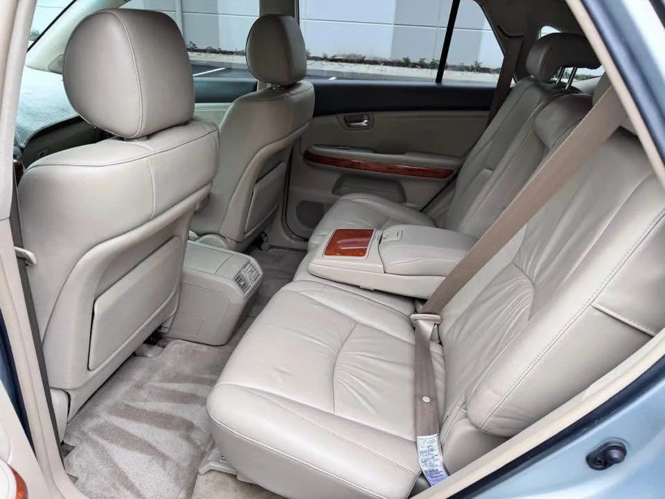 2004 Lexus RX 2nd Gen - Image 10 of 16
