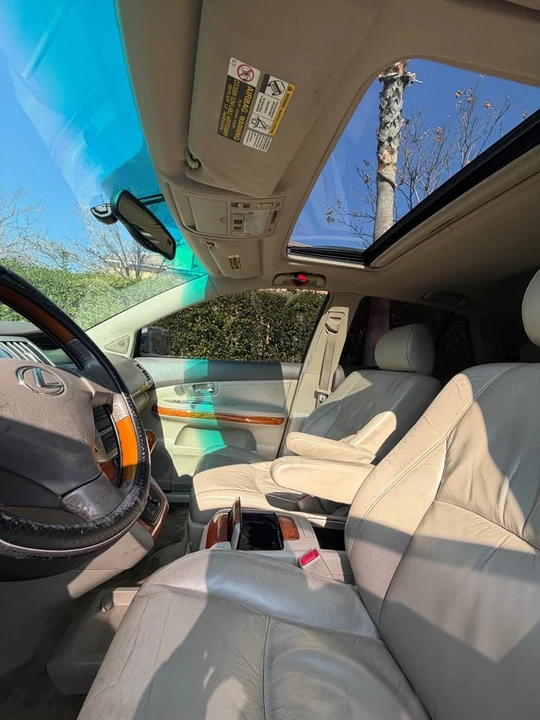 2004 Lexus RX 2nd Gen - Image 5 of 8