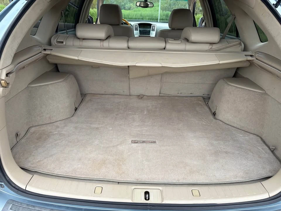 2004 Lexus RX 2nd Gen - Image 12 of 13